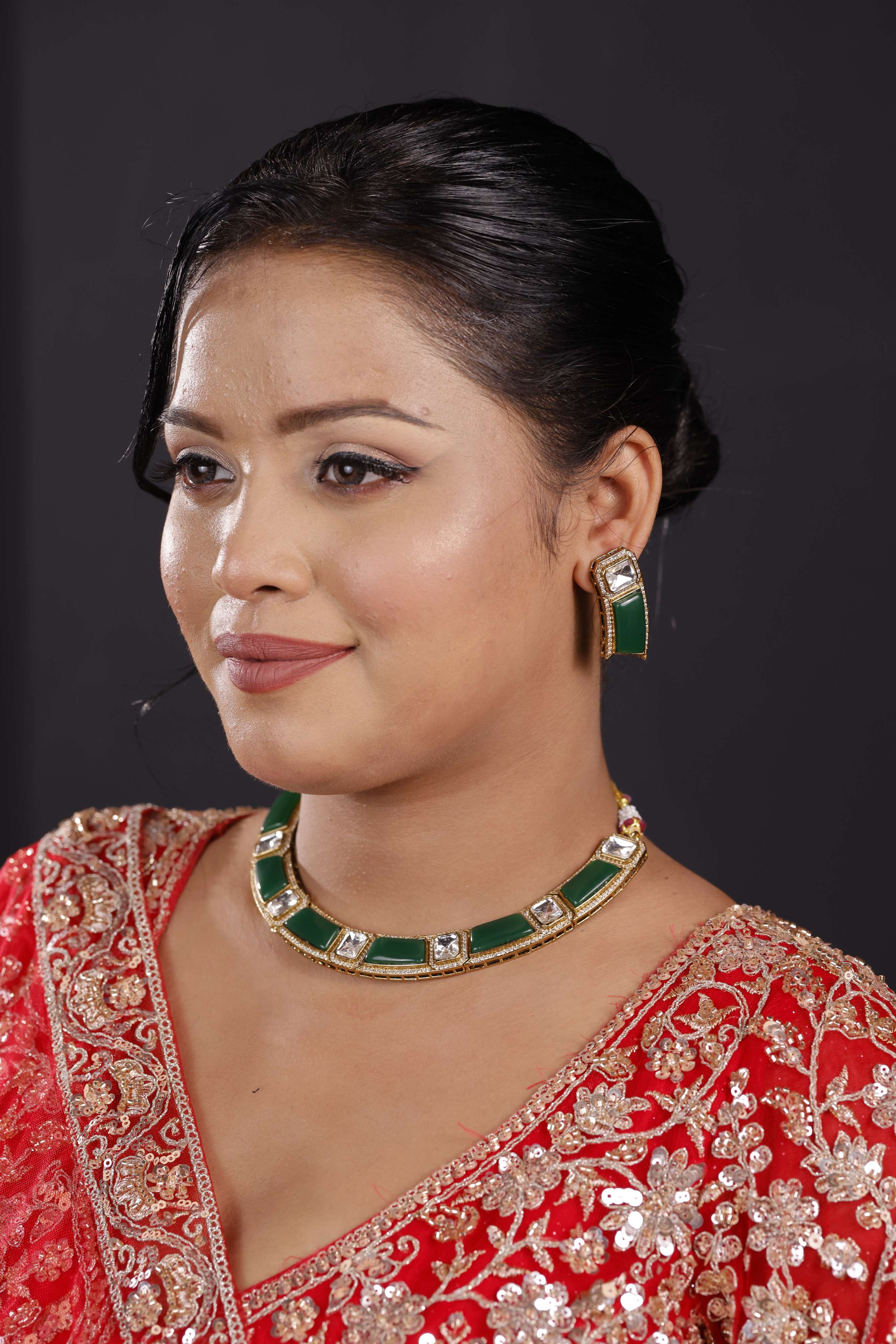 Elegant Emerald Green Necklace Set