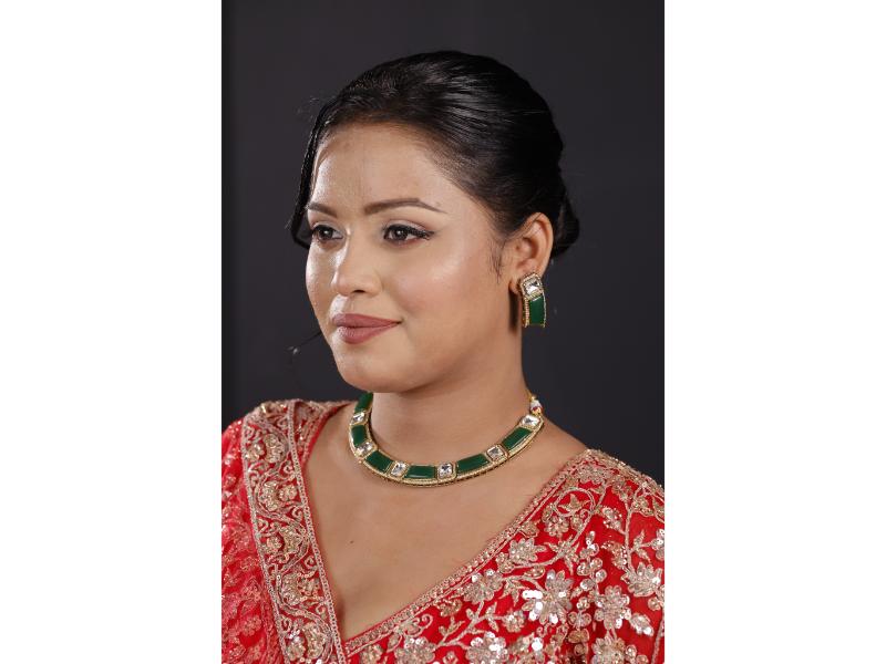 Elegant Emerald Green Necklace Set