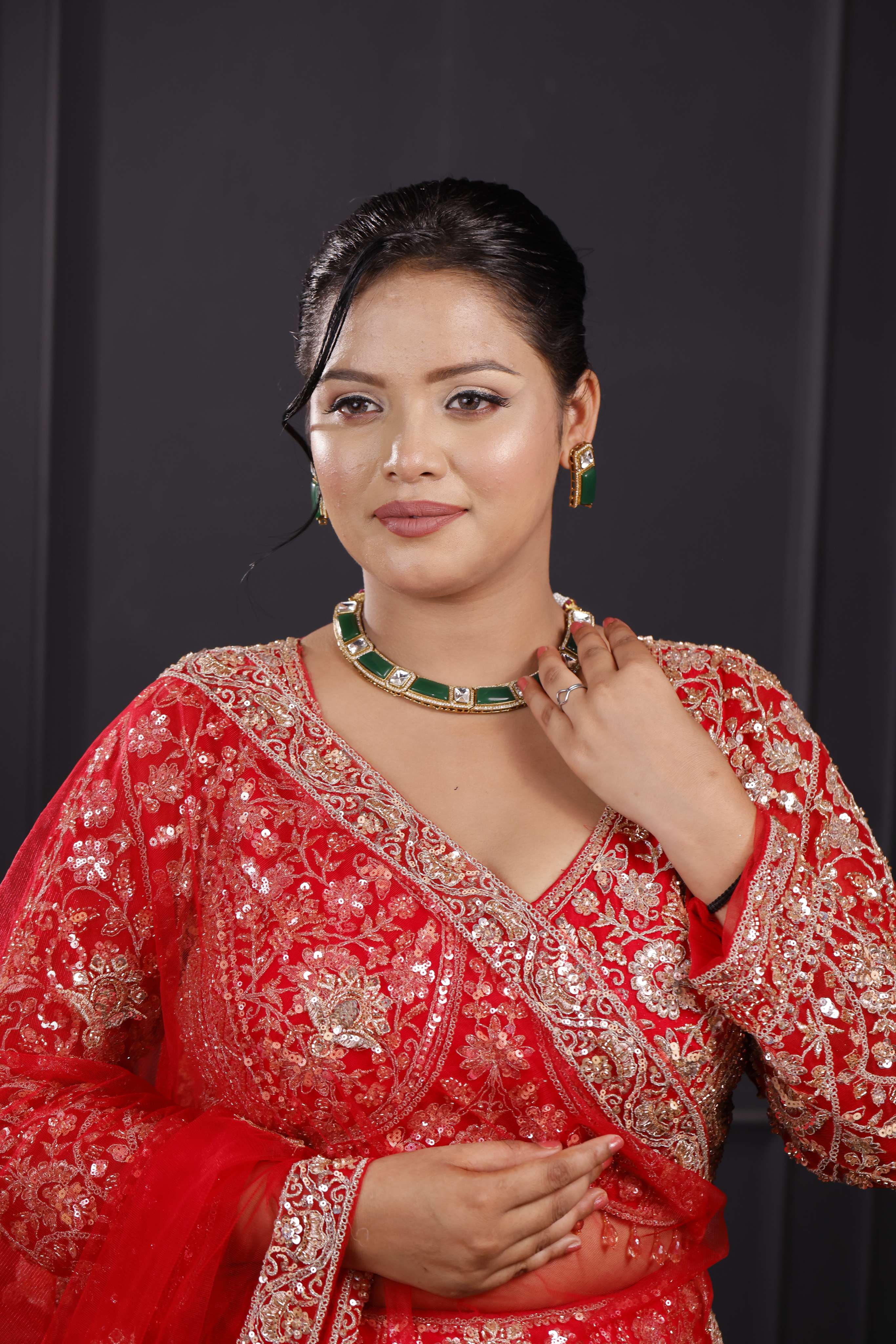 Elegant Emerald Green Necklace Set