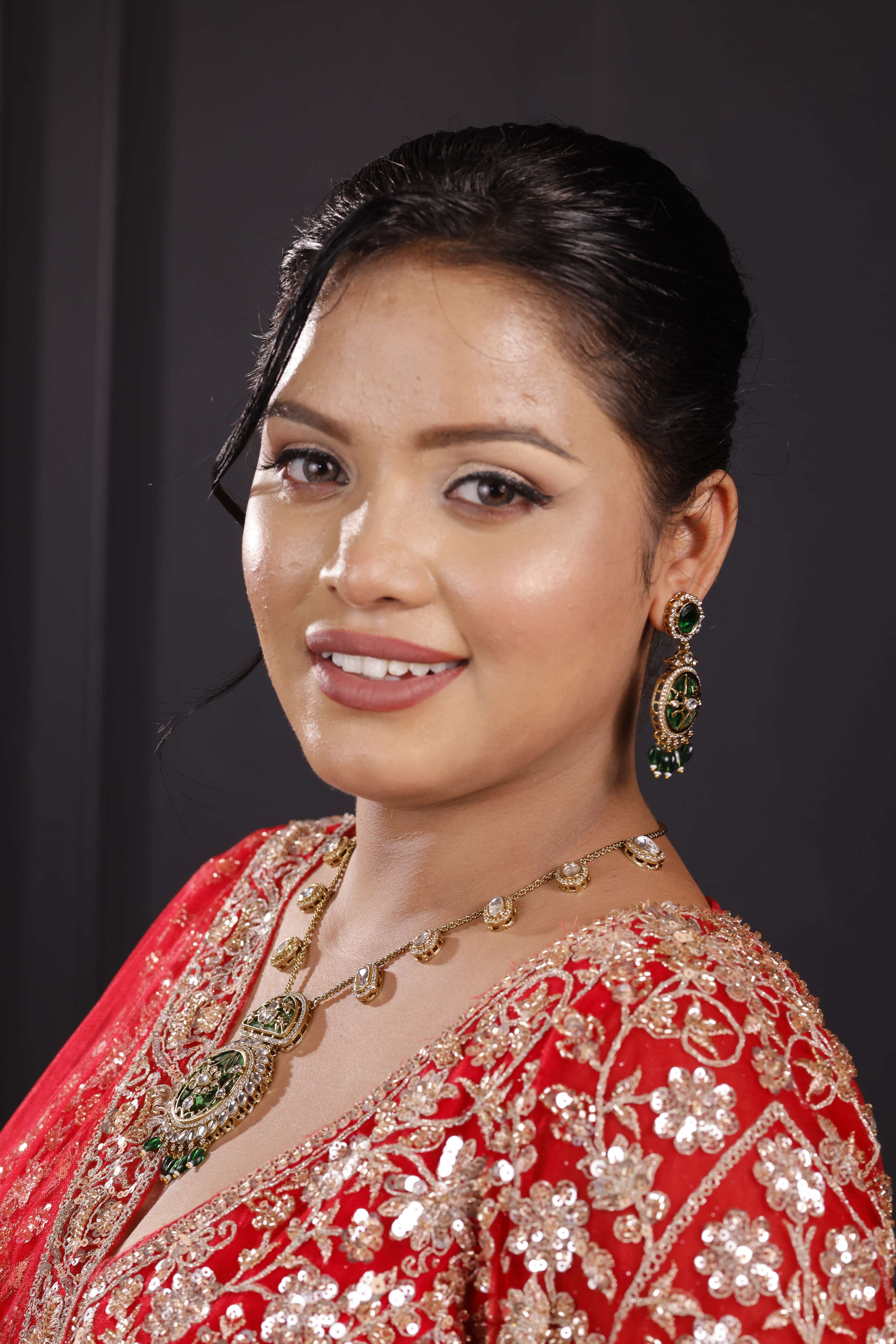 Jadau Emerald Set With Hanging Earrings