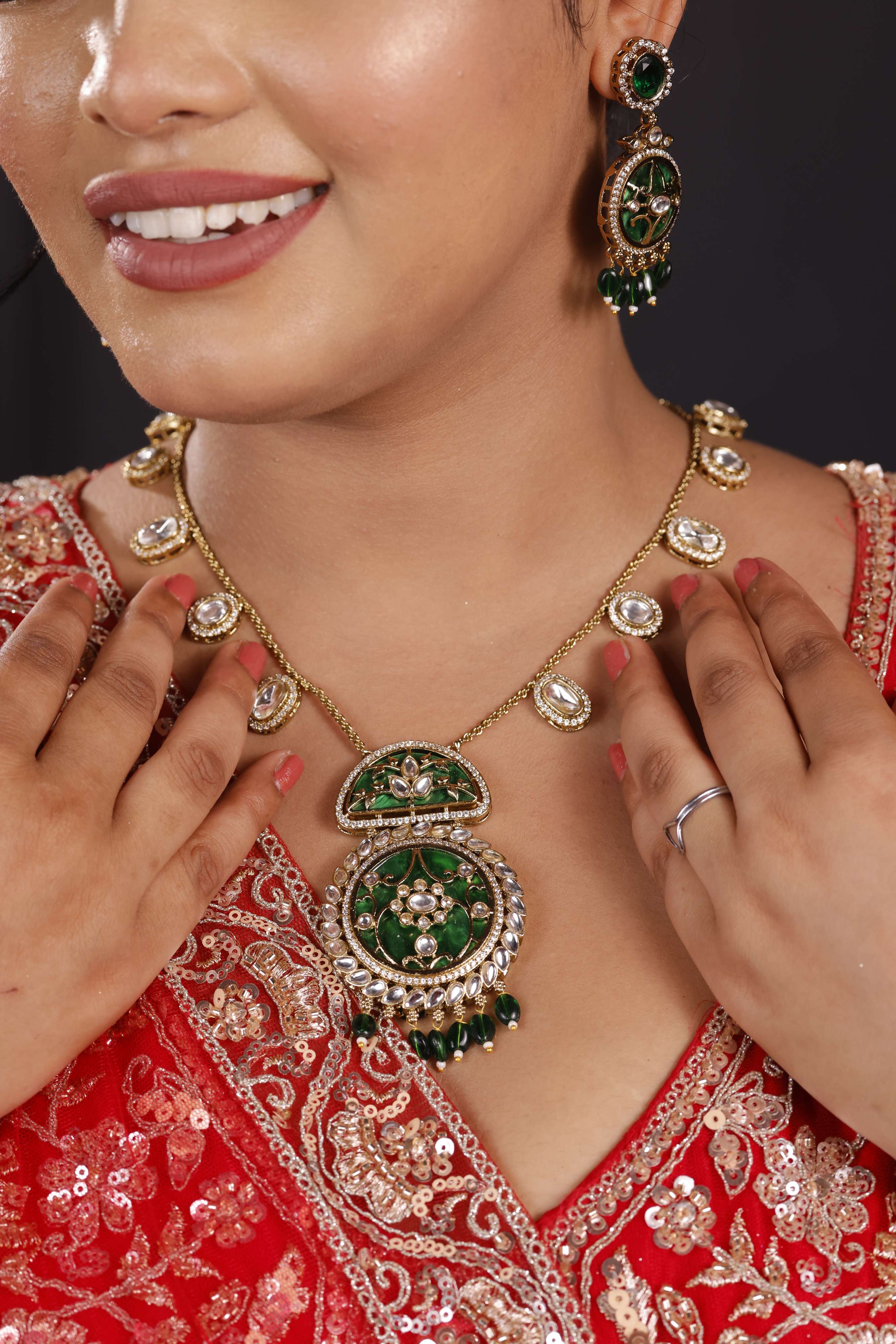 Jadau Emerald Set With Hanging Earrings