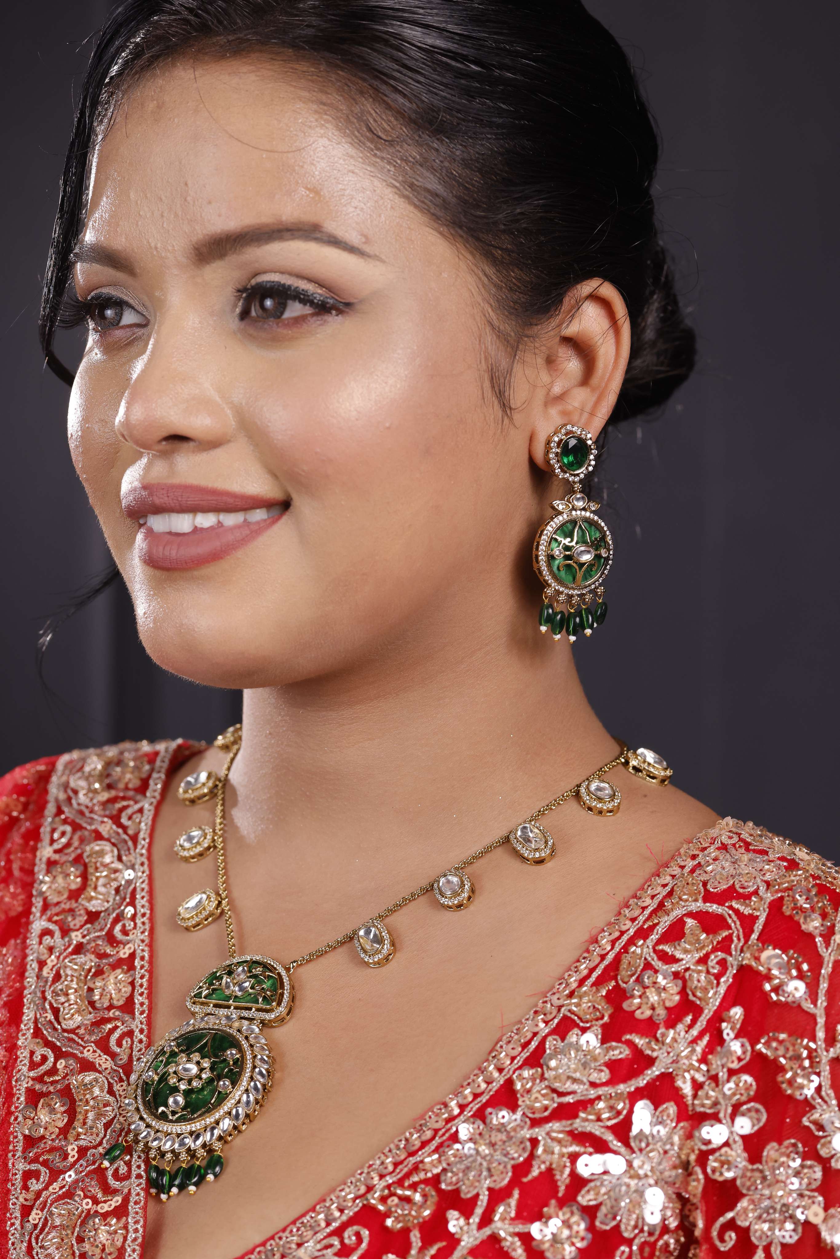 Jadau Emerald Set With Hanging Earrings