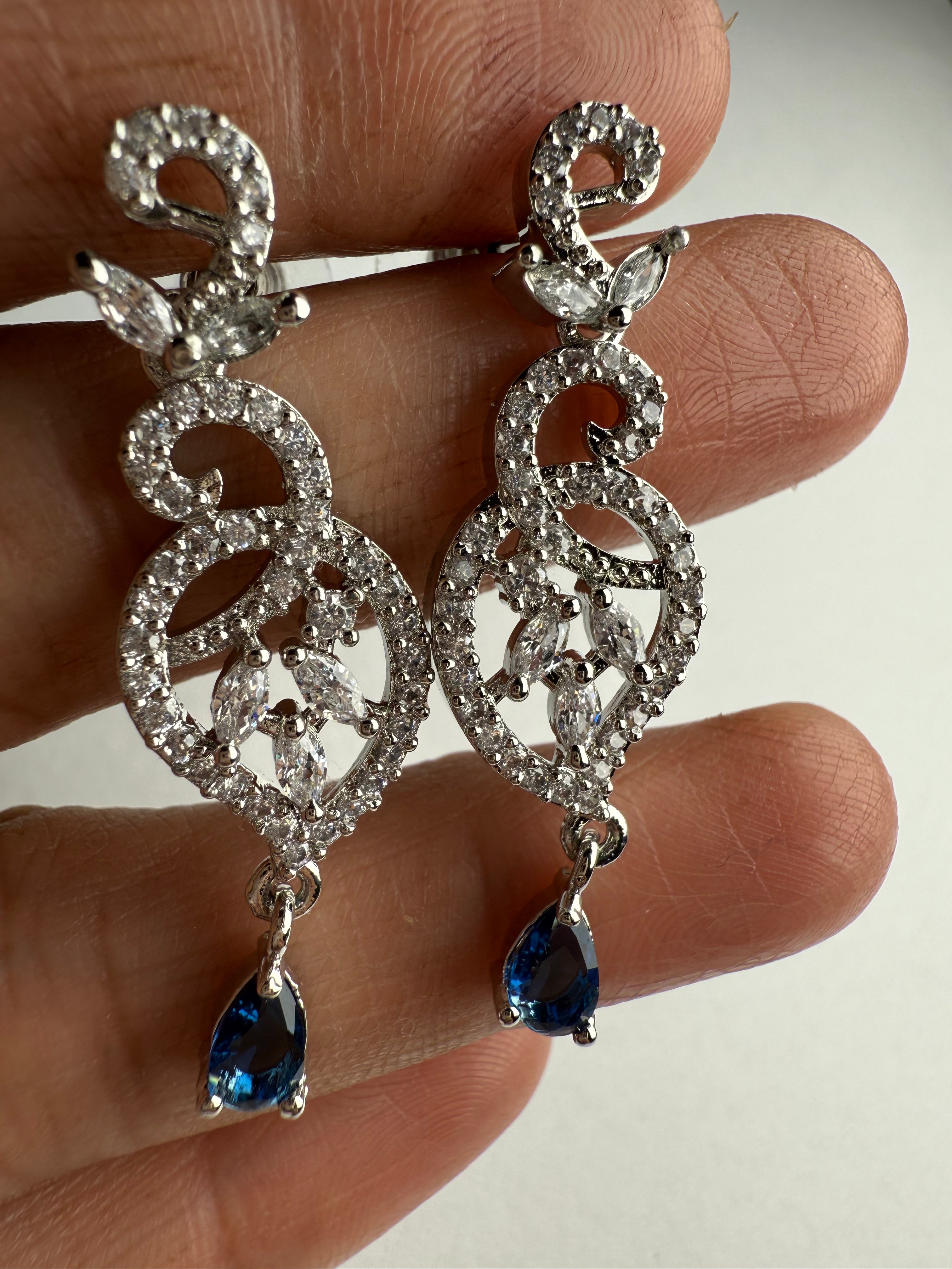 Minimal Leaf Pattern American Diamond Necklace Set | Flexible Rhodium Polish Jewellery
