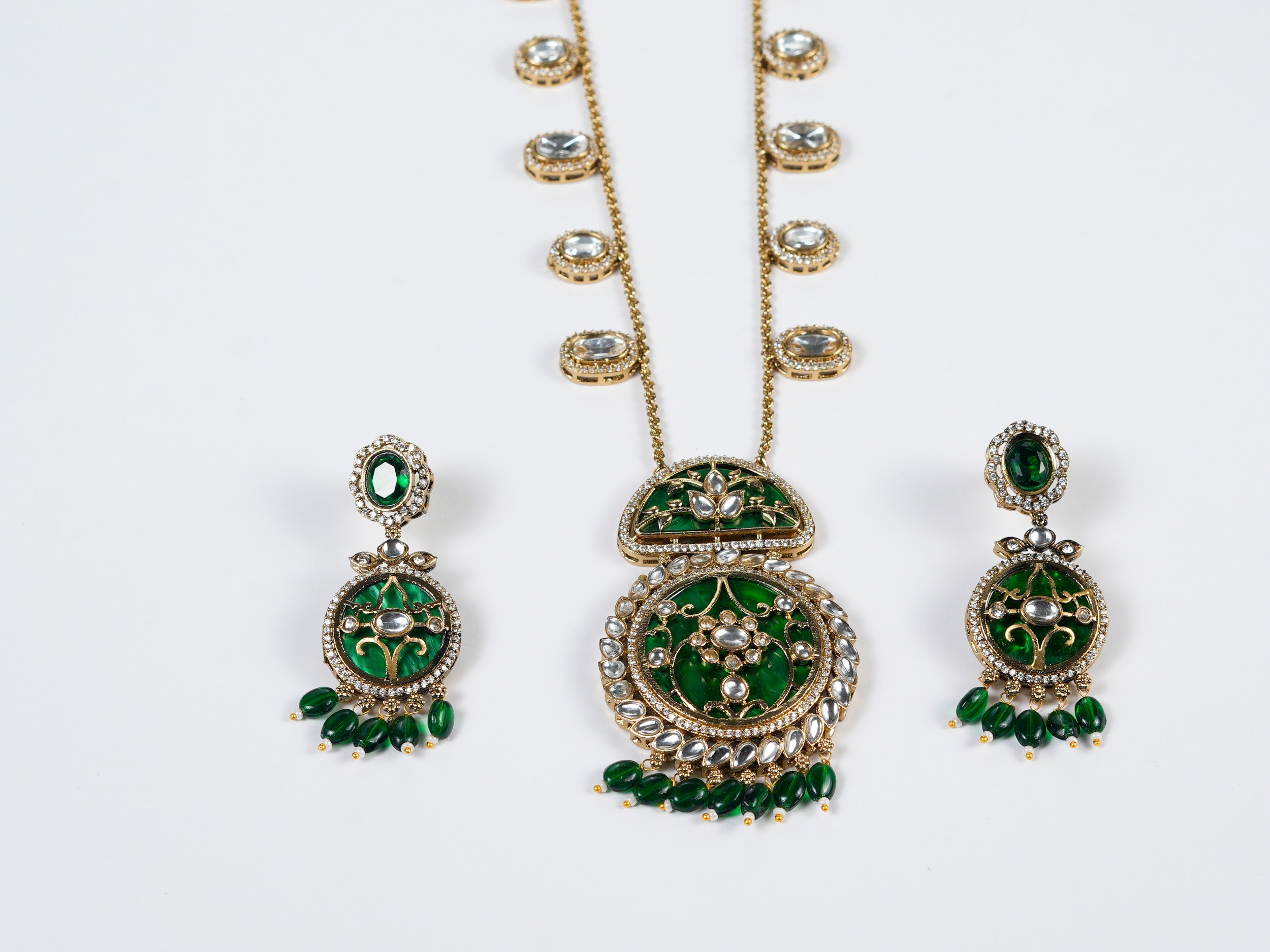 Jadau Emerald Set With Hanging Earrings